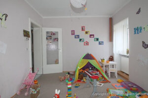 Kinder-/Arbeitszimmer Bild 2