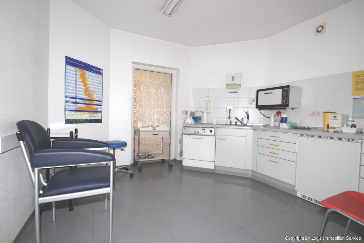 Behandlung/Büro