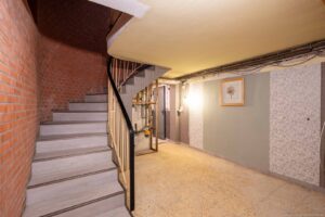 Diele Souterrain