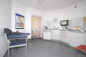 Behandlung/Büro