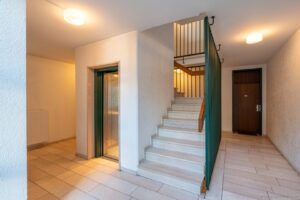 Hauseingang/Treppenhaus
